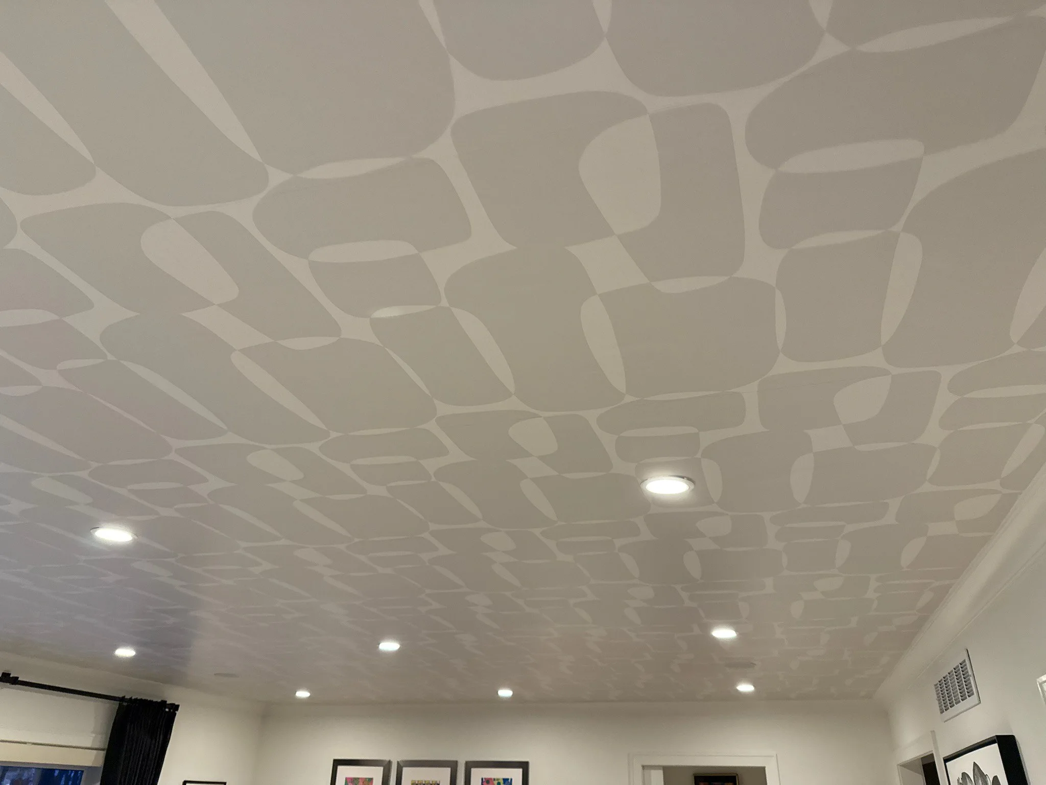 Luxury wallpaper bedroom design by Michigan Wallpaper Installers